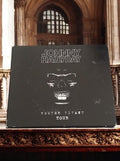 CD Johnny Hallyday Rester Vivant Tour édition limitée coffret noir