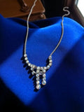 Collier vintage strass brillant style rétro, pendentif soirée élégant ancien