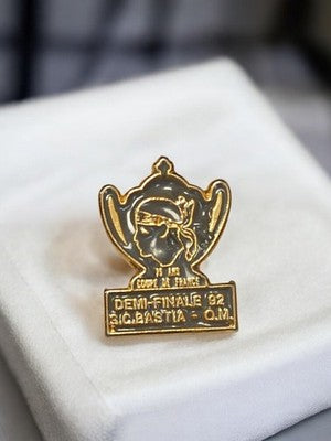 Pin's Coupe de France 1992 demi-finale SC Bastia OM vintage football ancien