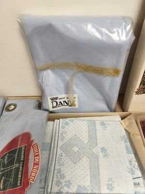 Gros lot ancien linge de lit français, manufactures, motifs variés, vintage