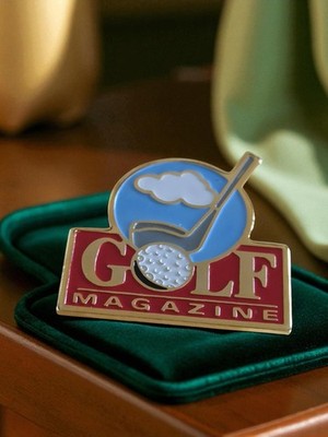Pin's Golf Magazine Vintage Métal émaillé logo club balle années 80-90