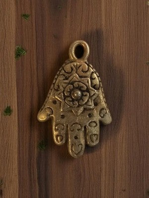 Pendentif main Hamsa vintage métal doré années 50 amulette rétro