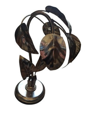 Lampe vintage années 70 métal martelé feuilles stylisées design floral