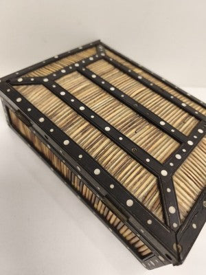 Boîte rectangulaire anglo-indienne os et piquants de porc-épic incrustés