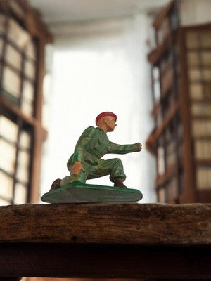 Figurine militaire vintage Starlux soldat vert béret rouge petit format ancien