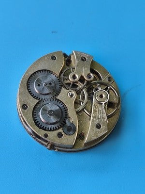 Ancienne montre gousset vintage cadran émail blanc chiffres romains pour pièces