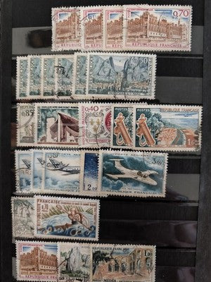 Lot de timbres vintage France anciens pour collectionneurs philatélie rétro