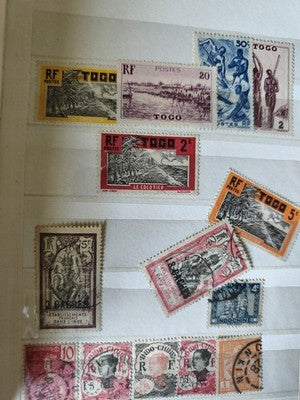 Lot anciens timbres colonies françaises Indochine Togo à trier vintage collectio