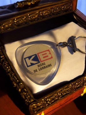 Porte-clés KB Bière de Lorraine vintage publicitaire métal et plastique