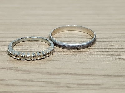 Lot 2 bagues anciennes argent, alliance et anneau serti vintage rétro