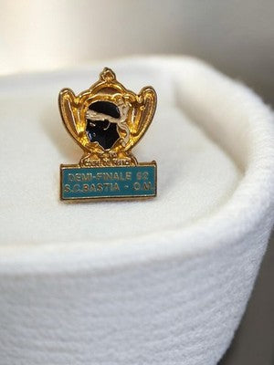 Pin's vintage Coupe de France 1992 demi-finale SC Bastia OM football rétro