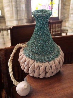 Sculpture déco ethnique terre cuite, forme gourde, finition texturée vintage
