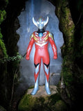 Figurine Bandai Ultraman Orb Burnmite Ultra Hero rouge argent 5 pouces