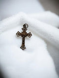 Pendentif croix catholique ancien ajouré bronze style vintage bijou religieux