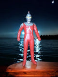 Figurine Ultraman Bandai vintage 2000 rouge grise Japan tokusatsu