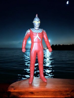 Figurine Ultraman Bandai vintage 2000 rouge grise Japan tokusatsu
