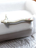 Tire-bouchon ancien en métal forme serpent rétro vintage décapsuleur déco bar