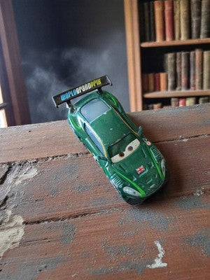 Voiture miniature Disney Cars vintage verte World Grand Prix