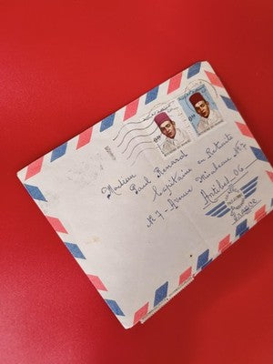 Ancienne lettre vintage timbres Maroc oblitérés, enveloppe avion bleu rouge