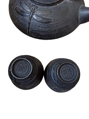 Théière japonaise fonte décor libellules + 2 tasses & dessous, style traditionne