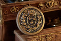 Bouton décoratif couronne lys France XIXe, style traditionnel, finition dorée