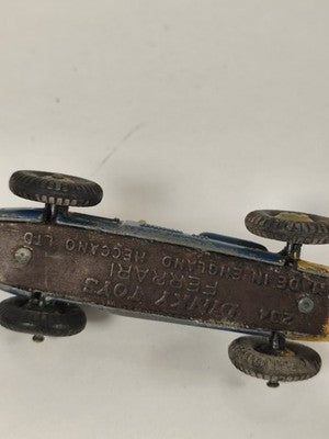 Ancienne Dinky Toys Meccano Ferrari en métal peint bleu et jaune