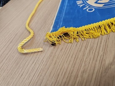 Fanion vintage Olympique Saint Marcellin bleu jaune rétro football club ancien