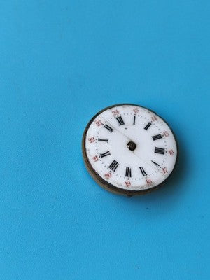 Ancienne montre gousset vintage pour pièces, cadran chiffres romains, à restaure