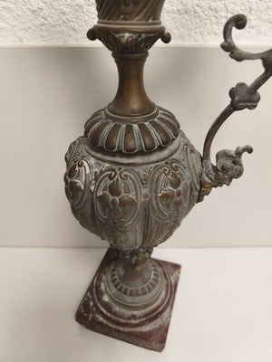 Aiguière ancienne métal argenté style Napoléon III XIXe, piédouche marbre