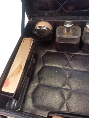 Valise de rasage vintage homme, accessoires bakélite, trousse ancienne rétro