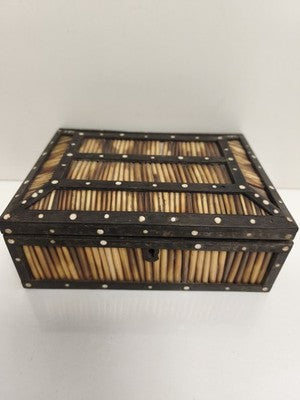 Boîte rectangulaire anglo-indienne os et piquants de porc-épic incrustée