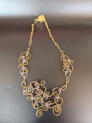 Vintage collier ancien Danais fil doré, pierres naturelles violettes, design spi