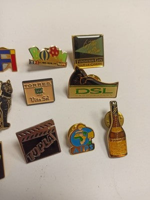 Lot 10 pin's publicitaires vintage années 80 90 – cinéma TV marques mixtes