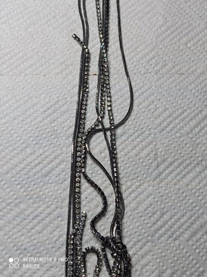 Collier vintage multi-rangs noir strass fantaisie, bijou rétro élégant