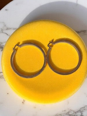 Boucles d’oreilles créoles vintage dorées – Style rétro, finition texturée