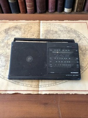 Poste radio vintage Schneider NT6504 noir années 80, récepteur FM/AM