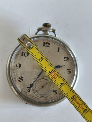 Montre de gousset ancienne UTI, cadran 24h, boîtier métal, écrin