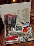 Lot outils couture anciens boutons vintage, mercerie rétro, accessoires pression