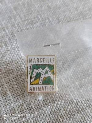 Pin's MARSEILLE ANIMATION vintage ancien logo émaillé rare badge rétro