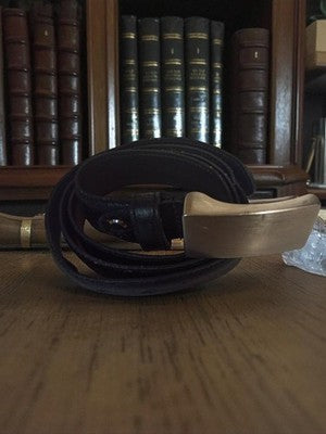 Ceinture vintage en cuir noir, boucle métal brossé, accessoire rétro ancien
