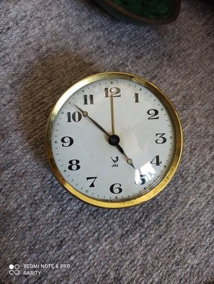 Réveil vintage Jaz rond cadran blanc Made in France horloge rétro