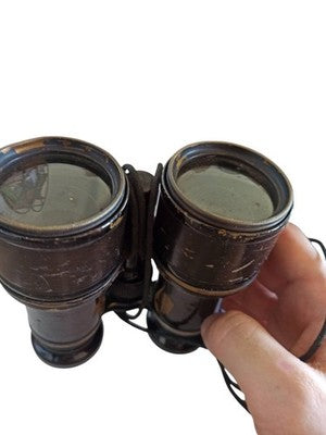 Jumelles anciennes vintage avec étui rigide, optique noire, paire binoculars rét