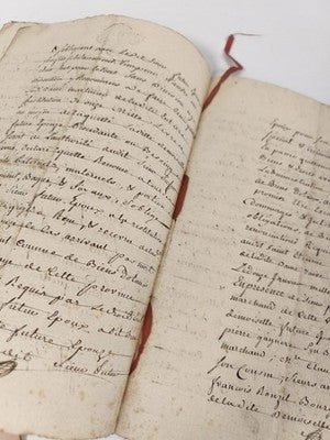 Acte notarié manuscrit 1760, mariage à Saint-Étienne, ruban rouge