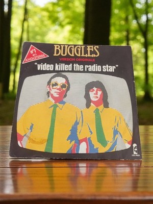 Vinyle 45 tours Buggles Video Killed the Radio Star vintage rétro Island