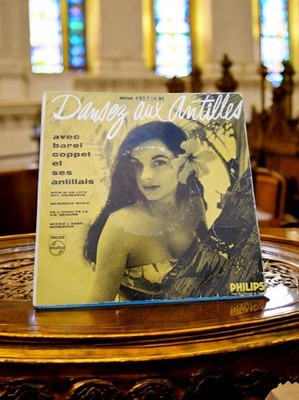 Vinyle 45T Dansez aux Antilles Barel Coppet PHILIPS vintage pochette jaune