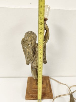 Lampe ancienne bronze patiné doré, ange ailé, socle bois, électrifiée