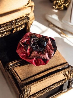 Pince à cheveux fleur tissu rouge noir vintage barrette fantaisie rétro