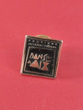 Pin's ancien Festival International Danse Aix carré noir vintage collection