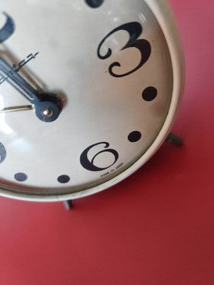 Réveil mécanique ancien Jantar vintage rétro URSS fonctionnel horloge collection