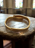 Bracelet jonc vintage doré, finition martelée, bijou fantaisie rétro